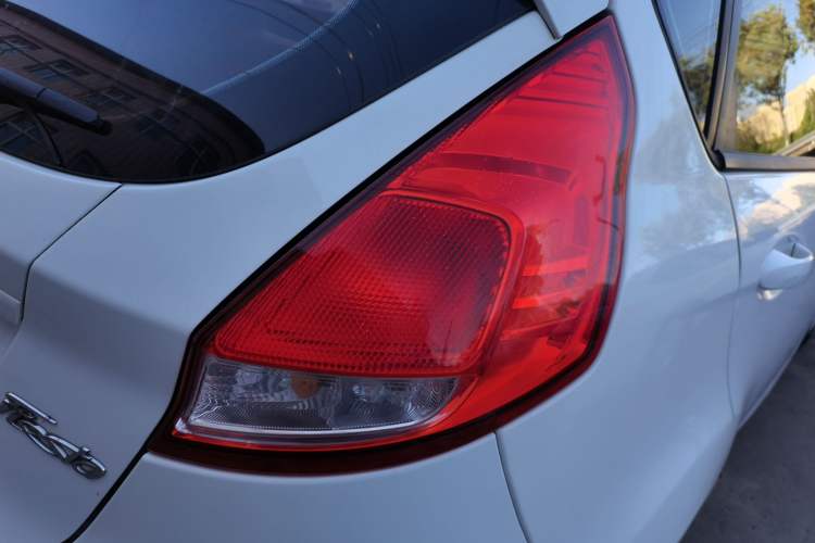 Used Ford Fiesta 2013 Hatchback 1.5L Manual Fashion Edition Exterior 1
