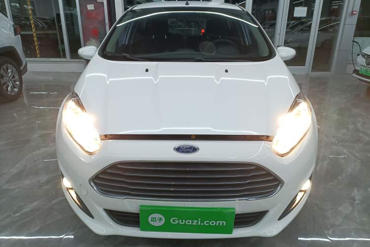 Used Ford Fiesta 2013 Hatchback 1.5L Automatic Fashion Edition Exterior 1