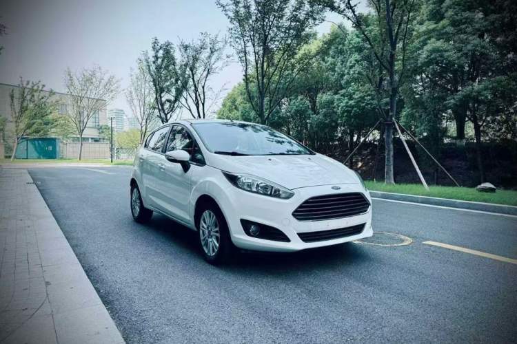 Used Ford Fiesta 2013 Hatchback 1.5L Automatic Fashion Edition Exterior 2