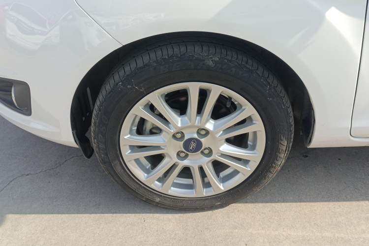 Used Ford Fiesta 2013 Sedan 1.5L Automatic Fashion Edition Exterior 3