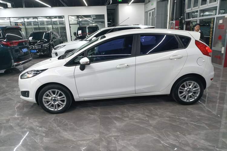 Used Ford Fiesta 2013 Hatchback 1.5L Automatic Fashion Edition Exterior 3