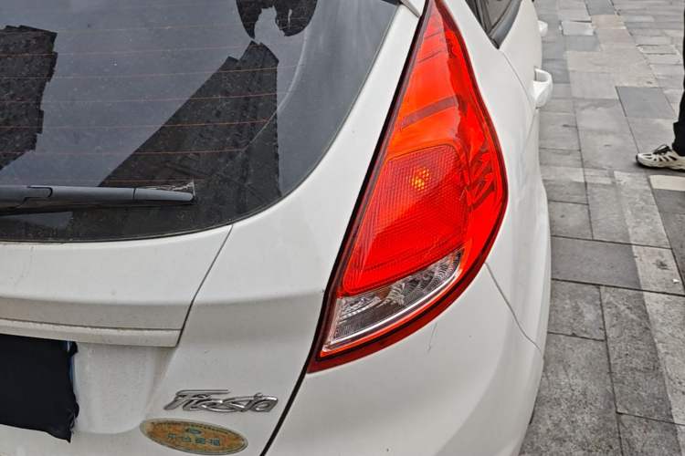 Used Ford Fiesta 2013 Hatchback 1.5L Automatic Fashion Edition Exterior 3