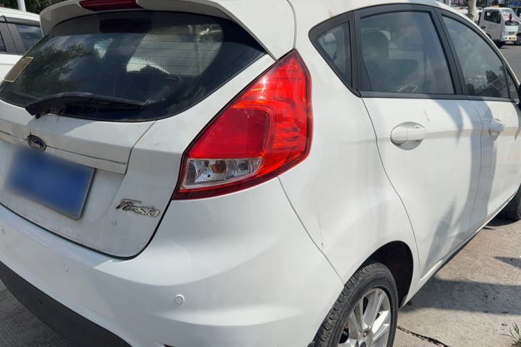 Used Ford Fiesta 2013 Hatchback 1.5L Automatic Fashion Edition Exterior 3