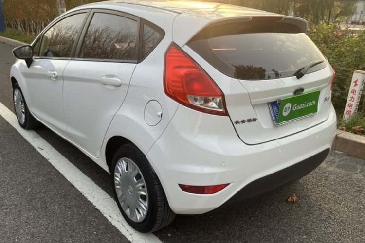 Used Ford Fiesta 2013 Hatchback 1.5L Manual Fashion Edition Exterior 3