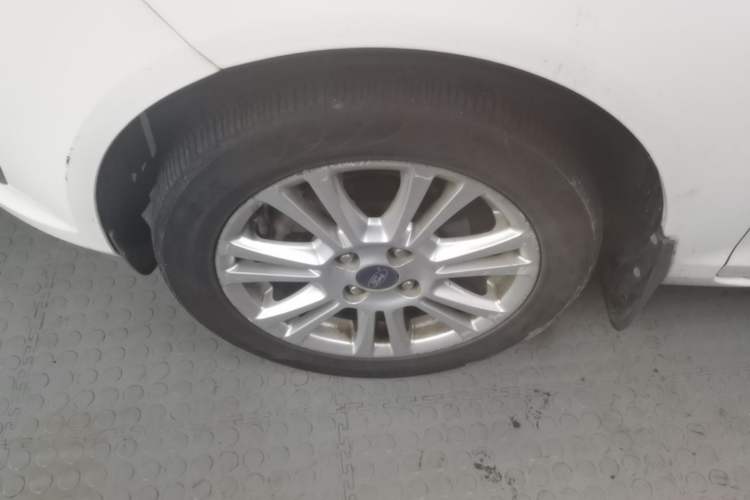 Used Ford Fiesta 2013 Sedan 1.5L Automatic Fashion Edition Exterior 4