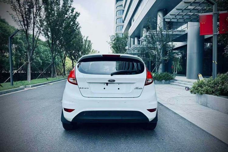 Used Ford Fiesta 2013 Hatchback 1.5L Automatic Fashion Edition Exterior 4