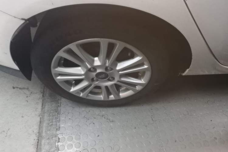 Used Ford Fiesta 2013 Sedan 1.5L Automatic Fashion Edition Exterior 5