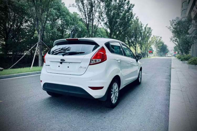 Used Ford Fiesta 2013 Hatchback 1.5L Automatic Fashion Edition Exterior 5