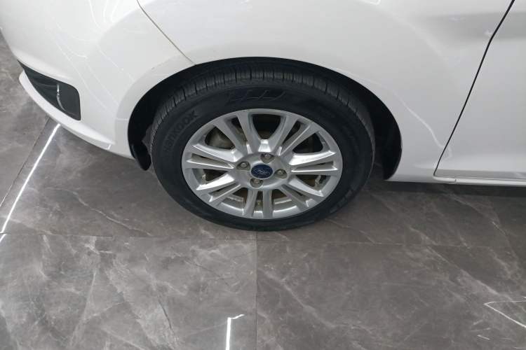Used Ford Fiesta 2013 Hatchback 1.5L Automatic Fashion Edition Exterior 7