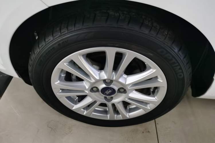 Used Ford Fiesta 2013 Hatchback 1.5L Automatic Fashion Edition Exterior 7