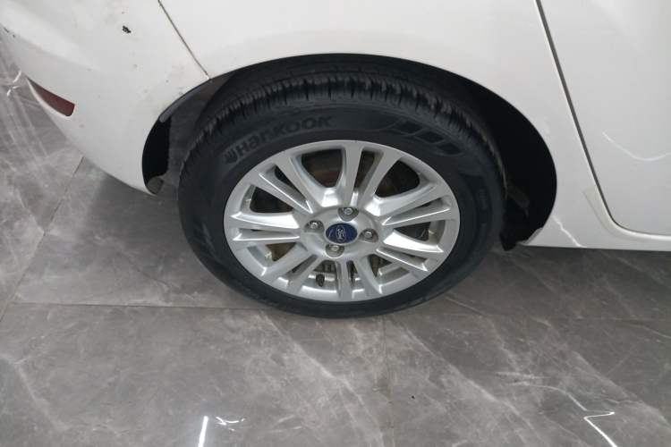 Used Ford Fiesta 2013 Hatchback 1.5L Automatic Fashion Edition Exterior 8