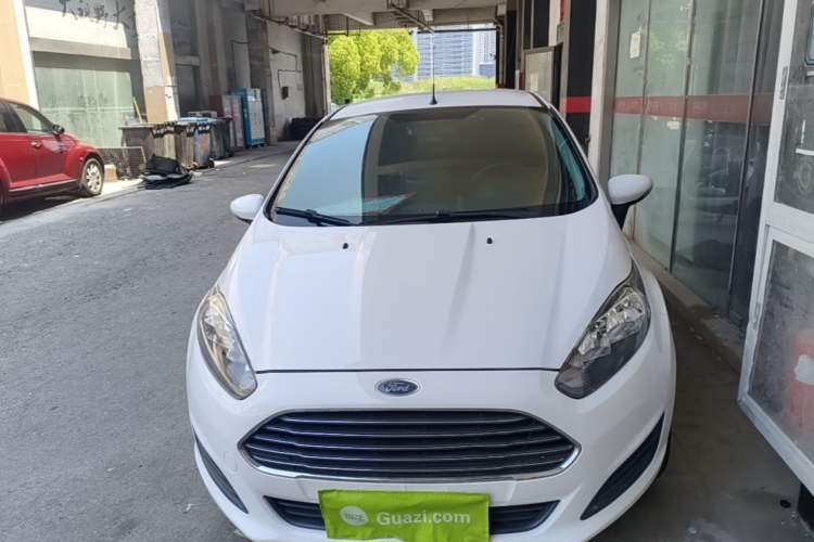 Used Ford Fiesta 2013 Hatchback 1.5L Manual Fashion Edition Front
