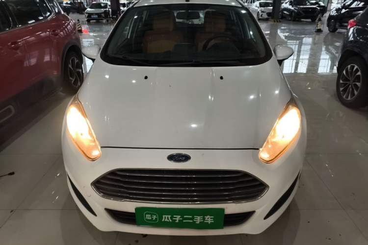 Used Ford Fiesta 2013 Hatchback 1.5L Manual Fashion Edition Front