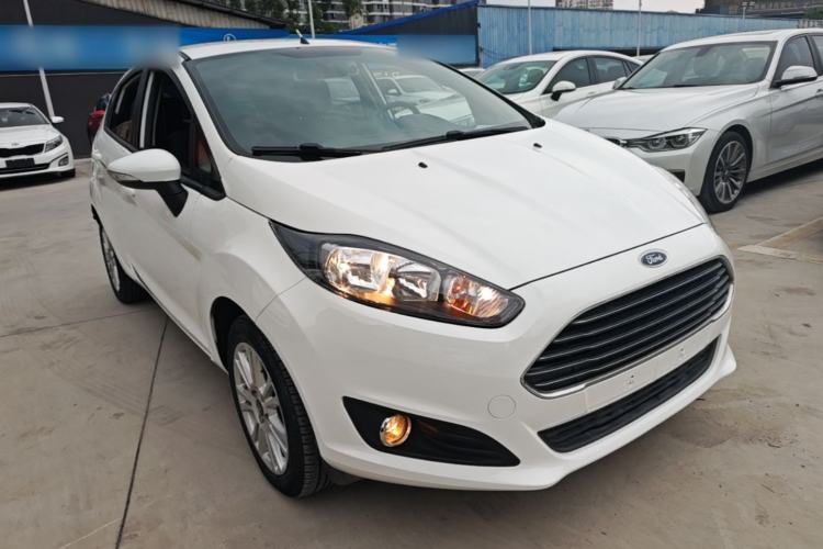 Used Ford Fiesta 2013 Hatchback 1.5L Automatic Fashion Edition Front Right 45 Deg