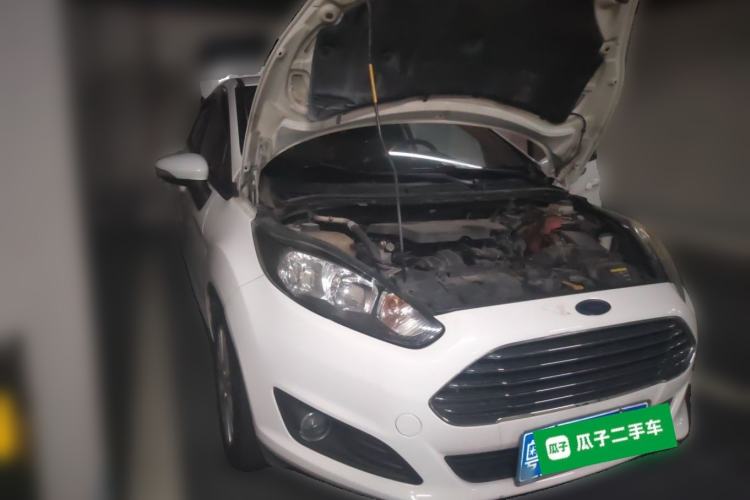 Used Ford Fiesta 2013 Hatchback 1.5L Automatic Fashion Edition Front Right 45 Deg