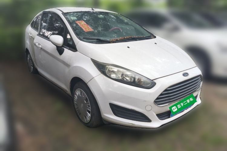 Used Ford Fiesta 2013 Sedan 1.5L Manual Fashion Edition Front Right 45 Deg
