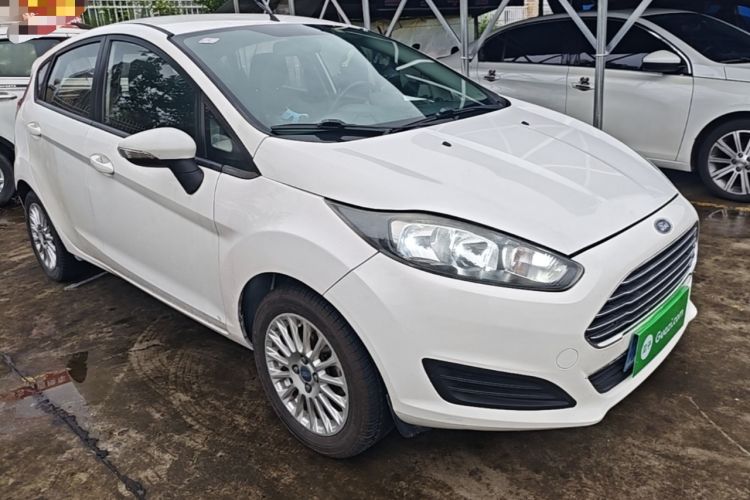 Used Ford Fiesta 2013 Hatchback 1.5L Manual Fashion Edition Front Right 45 Deg