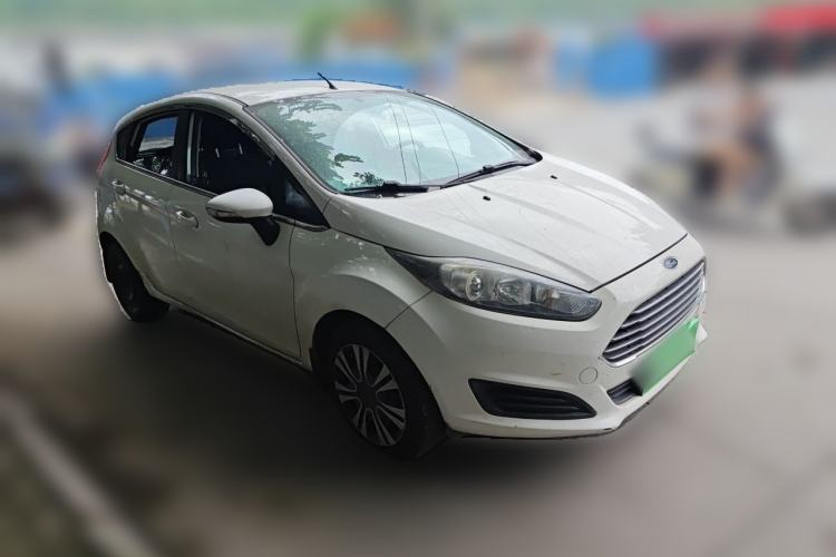Used Ford Fiesta 2013 Hatchback 1.5L Manual Fashion Edition Front Right 45 Deg