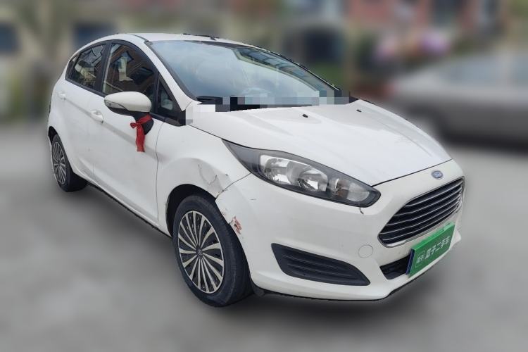 Used Ford Fiesta 2013 Hatchback 1.5L Manual Fashion Edition Front Right 45 Deg