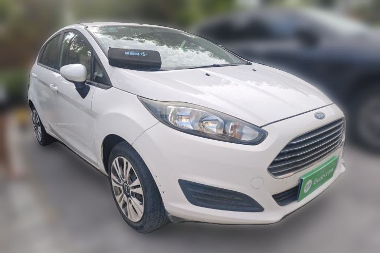 Used Ford Fiesta 2013 Hatchback 1.5L Manual Fashion Edition Front Right 45 Deg
