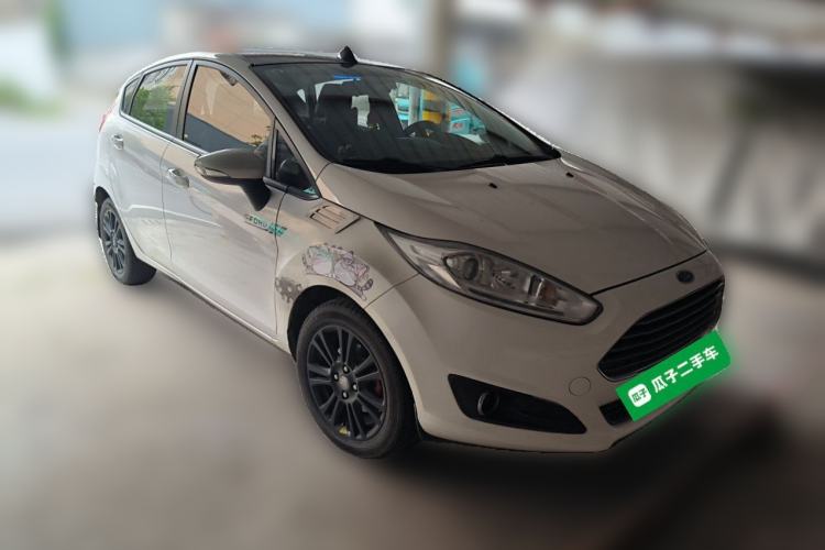 Used Ford Fiesta 2013 Hatchback 1.5L Manual Fashion Edition Front Right 45 Deg