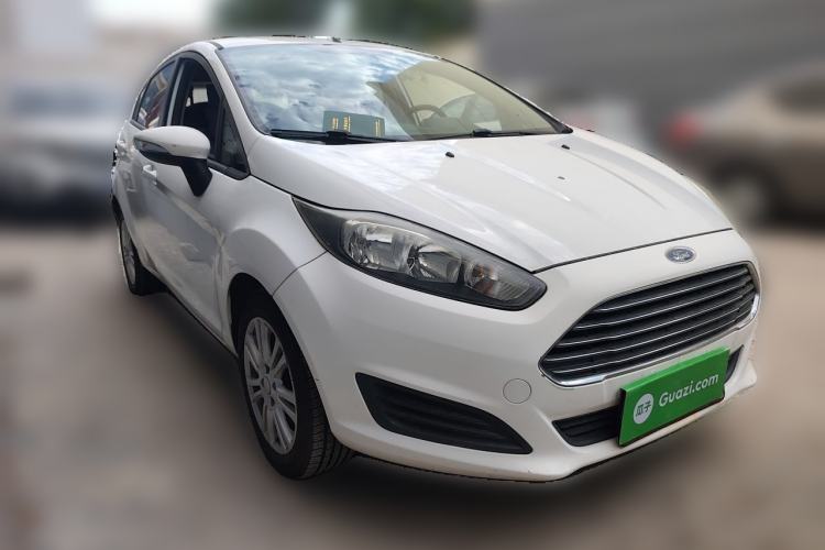 Used Ford Fiesta 2013 Hatchback 1.5L Manual Fashion Edition Front Right 45 Deg