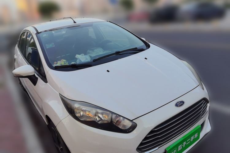 Used Ford Fiesta 2013 Sedan 1.5L Manual Fashion Edition Front Right 45 Deg