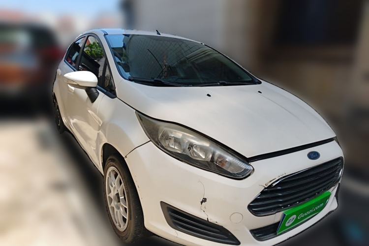 Used Ford Fiesta 2013 Hatchback 1.5L Manual Fashion Edition Front Right 45 Deg