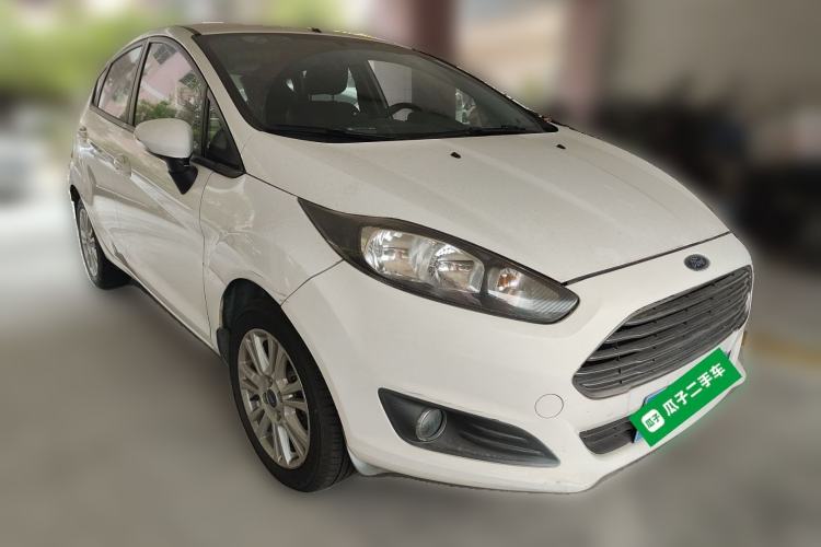 Used Ford Fiesta 2013 Hatchback 1.5L Automatic Fashion Edition Front Right 45 Deg