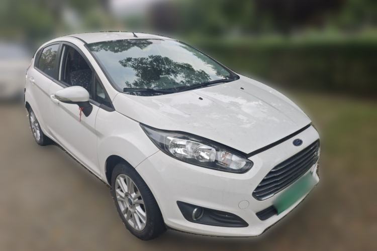 Used Ford Fiesta 2013 Hatchback 1.5L Automatic Fashion Edition Front Right 45 Deg