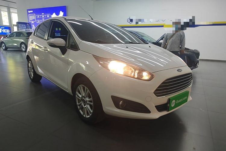 Used Ford Fiesta 2013 Hatchback 1.5L Automatic Fashion Edition Front Right 45 Deg