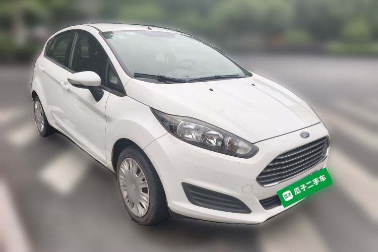 Used Ford Fiesta 2013 Hatchback 1.5L Manual Fashion Edition Front Right 45 Deg