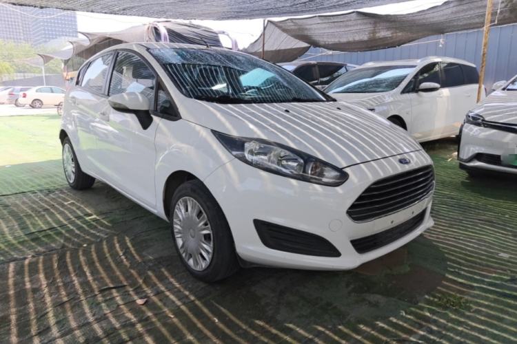 Used Ford Fiesta 2013 Hatchback 1.5L Manual Fashion Edition Front Right 45 Deg