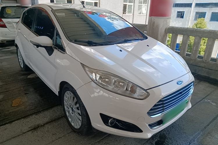Used Ford Fiesta 2013 Hatchback 1.5L Automatic Sport Model Front Right 45 Deg