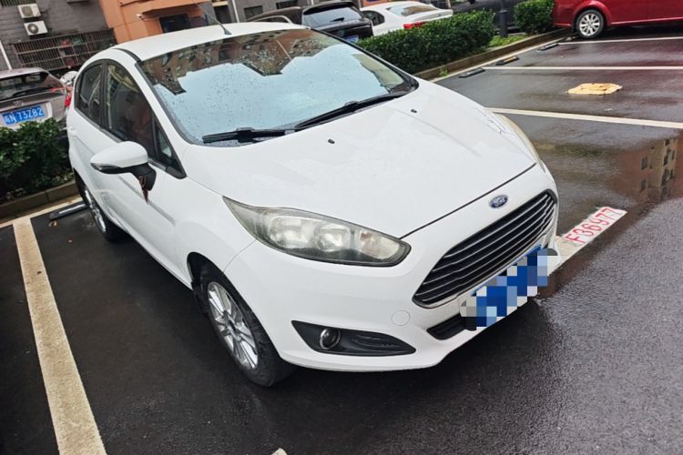 Used Ford Fiesta 2013 Hatchback 1.5L Automatic Fashion Edition Front Right 45 Deg