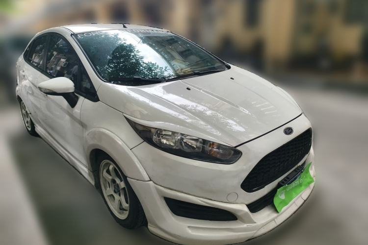 Used Ford Fiesta 2013 Sedan 1.5L Manual Fashion Edition Front Right 45 Deg
