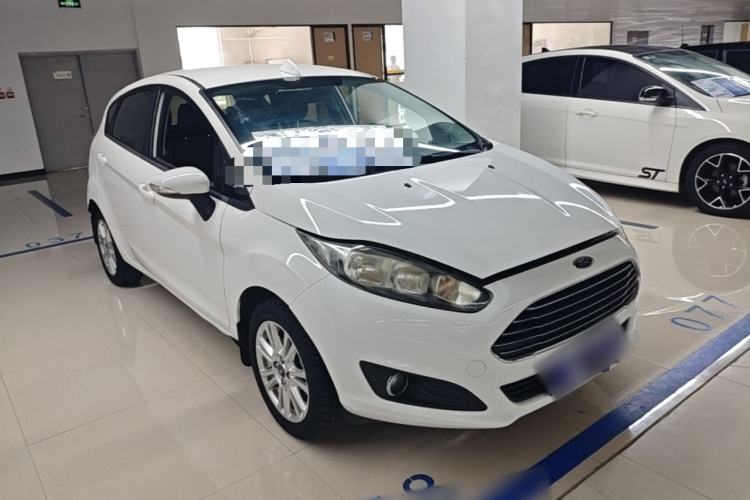 Used Ford Fiesta 2013 Hatchback 1.5L Automatic Fashion Edition Front Right 45 Deg