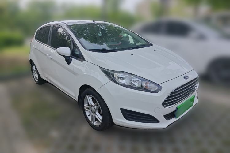 Used Ford Fiesta 2013 Hatchback 1.5L Manual Fashion Edition Front Right 45 Deg