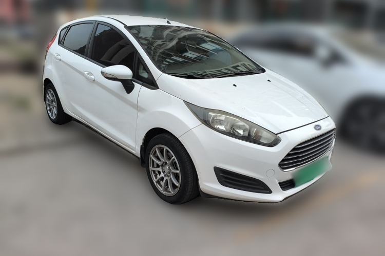 Used Ford Fiesta 2013 Hatchback 1.5L Manual Fashion Edition Front Right 45 Deg