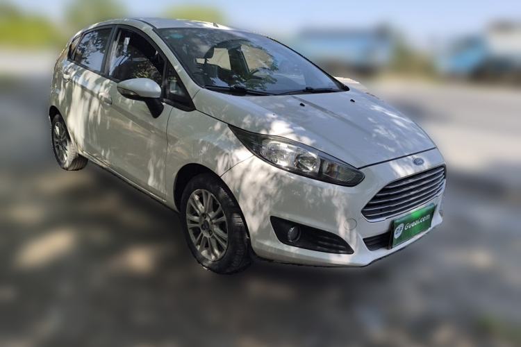 Used Ford Fiesta 2013 Hatchback 1.5L Automatic Fashion Edition Front Right 45 Deg