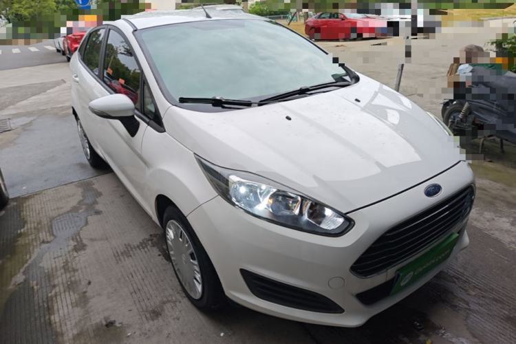Used Ford Fiesta 2013 Sedan 1.5L Manual Fashion Edition Front Right 45 Deg