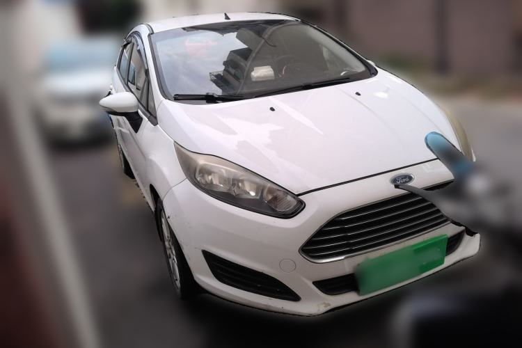 Used Ford Fiesta 2013 Hatchback 1.5L Manual Fashion Edition Front Right 45 Deg