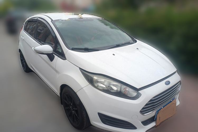 Used Ford Fiesta 2013 Hatchback 1.5L Manual Fashion Edition Front Right 45 Deg