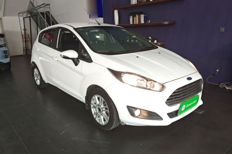 Used Ford Fiesta 2013 Hatchback 1.5L Automatic Fashion Edition Front Right 45 Deg