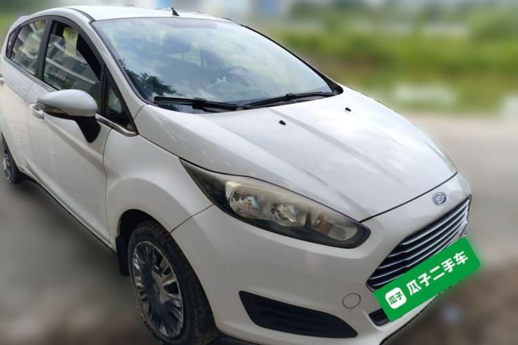 Used Ford Fiesta 2013 Hatchback 1.5L Manual Fashion Edition Front Right 45 Deg