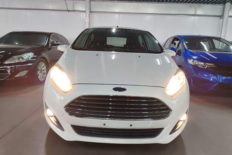 Used Ford Fiesta 2013 Hatchback 1.5L Manual Fashion Edition Front