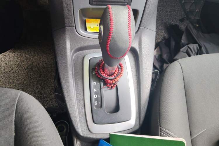 Used Ford Fiesta 2013 Hatchback 1.5L Automatic Fashion Edition Gear Lever