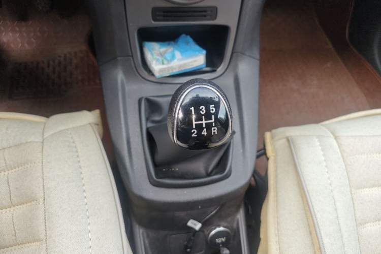 Used Ford Fiesta 2013 Hatchback 1.5L Manual Fashion Edition Gear Lever
