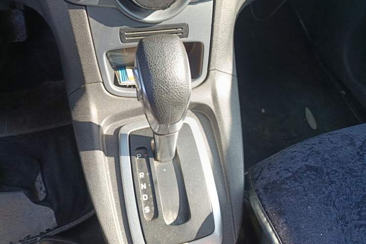 Used Ford Fiesta 2013 Hatchback 1.5L Automatic Fashion Edition Gear Lever