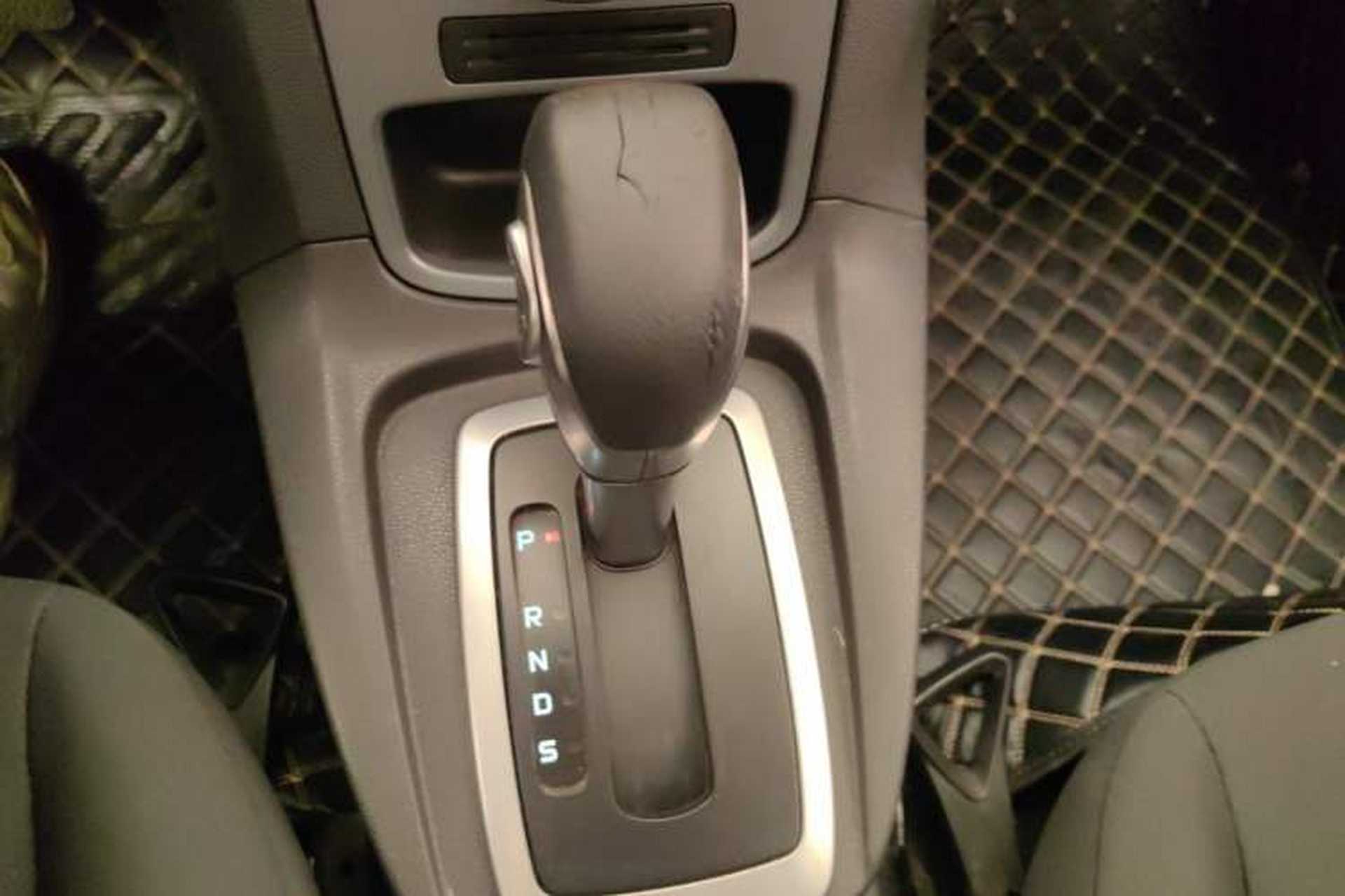 Used Ford Fiesta 2013 Hatchback 1.5L Automatic Fashion Edition Gear Lever